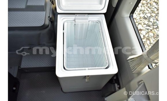 Acheter Import Voiture Toyota Coaster Blanc à Import - Dubai, Kampot Province Acheter Import Voiture Toyota Coaster Blanc à Import - Dubai, Kampot Province