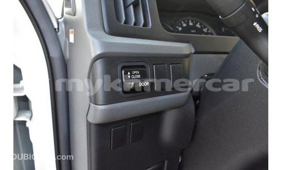 Acheter Import Voiture Toyota Coaster Blanc à Import - Dubai, Kampot Province Acheter Import Voiture Toyota Coaster Blanc à Import - Dubai, Kampot Province