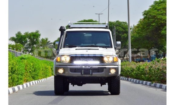 Acheter Import Voiture Toyota 2000GT Blanc à Import - Dubai, Kampot Province Acheter Import Voiture Toyota 2000GT Blanc à Import - Dubai, Kampot Province