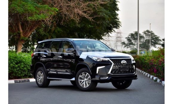 Acheter Import Voiture Toyota Fortuner Noir à Import - Dubai, Kampot Province Acheter Import Voiture Toyota Fortuner Noir à Import - Dubai, Kampot Province