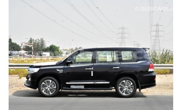 Acheter Import Voiture Toyota Land Cruiser Noir à Import - Dubai, Kampot Province Acheter Import Voiture Toyota Land Cruiser Noir à Import - Dubai, Kampot Province