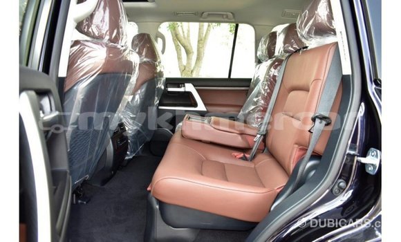 Acheter Import Voiture Toyota Land Cruiser Noir à Import - Dubai, Kampot Province Acheter Import Voiture Toyota Land Cruiser Noir à Import - Dubai, Kampot Province