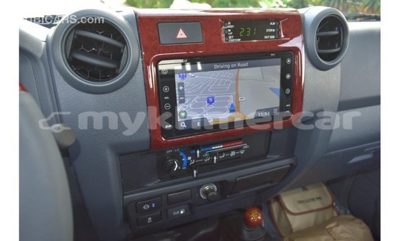 Acheter Import Voiture Toyota Land Cruiser Bleu à Import - Dubai, Kampot Province Acheter Import Voiture Toyota Land Cruiser Bleu à Import - Dubai, Kampot Province