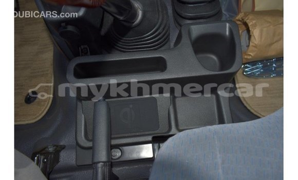 Acheter Import Voiture Toyota Land Cruiser Bleu à Import - Dubai, Kampot Province Acheter Import Voiture Toyota Land Cruiser Bleu à Import - Dubai, Kampot Province