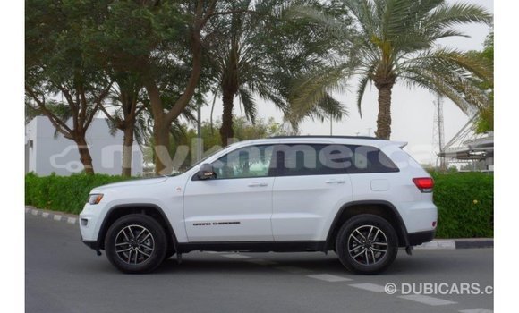 Acheter Import Voiture Jeep Grand Cherokee Blanc à Import - Dubai, Kampot Province Acheter Import Voiture Jeep Grand Cherokee Blanc à Import - Dubai, Kampot Province