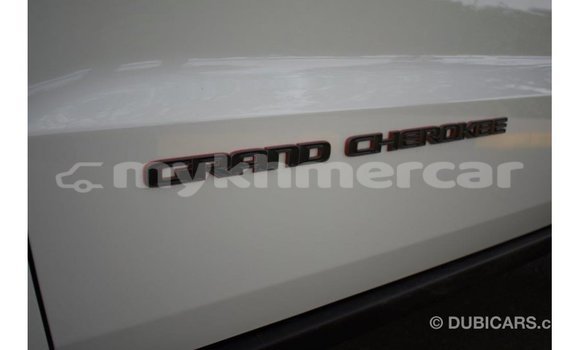 Acheter Import Voiture Jeep Grand Cherokee Blanc à Import - Dubai, Kampot Province Acheter Import Voiture Jeep Grand Cherokee Blanc à Import - Dubai, Kampot Province