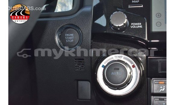 Acheter Import Utilitaire Toyota HiAce Blanc à Import - Dubai, Kampot Province Acheter Import Utilitaire Toyota HiAce Blanc à Import - Dubai, Kampot Province