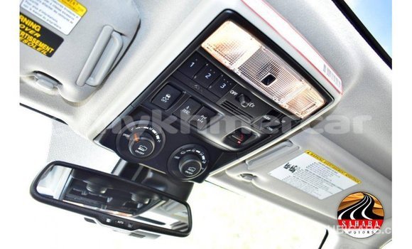 Acheter Import Utilitaire Toyota HiAce Blanc à Import - Dubai, Kampot Province Acheter Import Utilitaire Toyota HiAce Blanc à Import - Dubai, Kampot Province