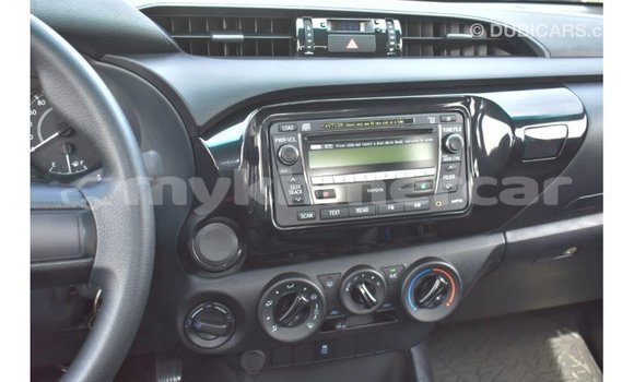 Acheter Import Voiture Toyota Hilux Autre à Import - Dubai, Kampot Province Acheter Import Voiture Toyota Hilux Autre à Import - Dubai, Kampot Province