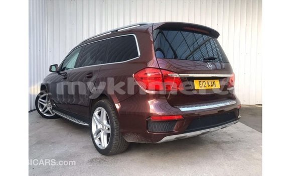 Acheter Import Voiture Mercedes-Benz 190 (W201) Rouge à Import - Dubai, Kampot Province Acheter Import Voiture Mercedes-Benz 190 (W201) Rouge à Import - Dubai, Kampot Province