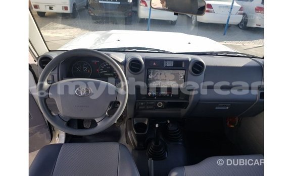 Buy Import Toyota Land Cruiser White Car in Import - Dubai in Kampot Province Buy Import Toyota Land Cruiser White Car in Import - Dubai in Kampot Province