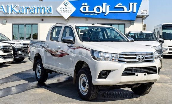 Acheter Import Voiture Toyota Hilux Blanc à Import - Dubai, Kampot Province Acheter Import Voiture Toyota Hilux Blanc à Import - Dubai, Kampot Province