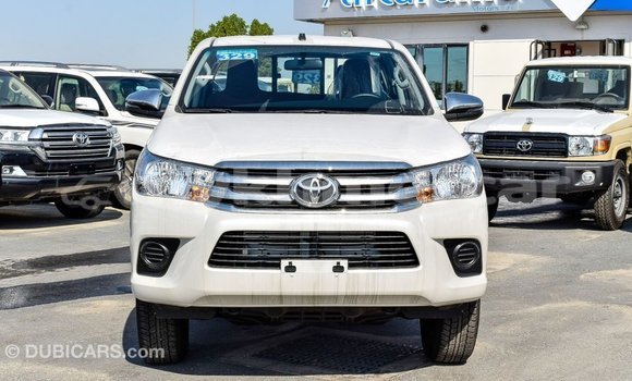 Acheter Import Voiture Toyota Hilux Blanc à Import - Dubai, Kampot Province Acheter Import Voiture Toyota Hilux Blanc à Import - Dubai, Kampot Province