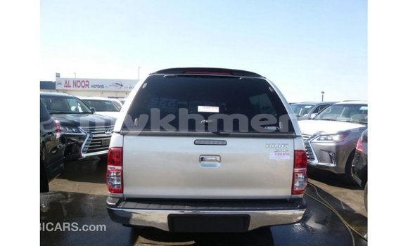 Acheter Import Voiture Toyota Hilux Autre à Import - Dubai, Kampot Province Acheter Import Voiture Toyota Hilux Autre à Import - Dubai, Kampot Province