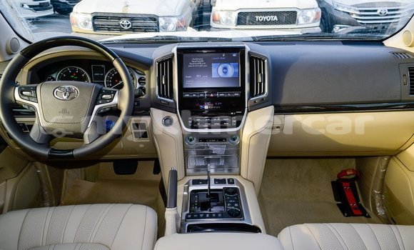 Acheter Import Voiture Toyota Land Cruiser Noir à Import - Dubai, Kampot Province Acheter Import Voiture Toyota Land Cruiser Noir à Import - Dubai, Kampot Province