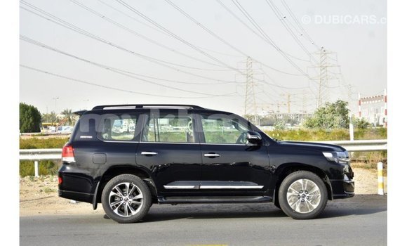 Acheter Import Voiture Toyota Land Cruiser Noir à Import - Dubai, Kampot Province Acheter Import Voiture Toyota Land Cruiser Noir à Import - Dubai, Kampot Province