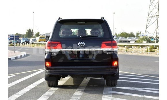 Acheter Import Voiture Toyota Land Cruiser Noir à Import - Dubai, Kampot Province Acheter Import Voiture Toyota Land Cruiser Noir à Import - Dubai, Kampot Province