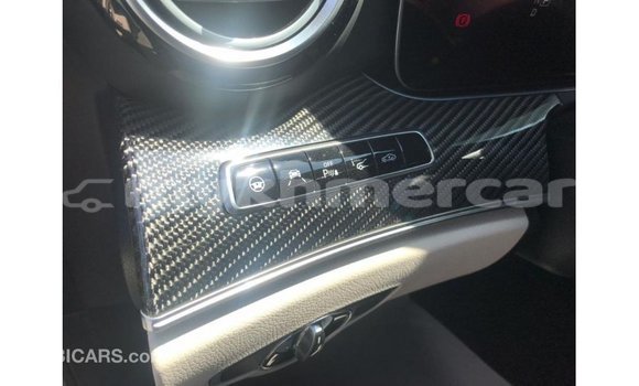 Acheter Import Voiture Mercedes-Benz 190 (W201) Autre à Import - Dubai, Kampot Province Acheter Import Voiture Mercedes-Benz 190 (W201) Autre à Import - Dubai, Kampot Province