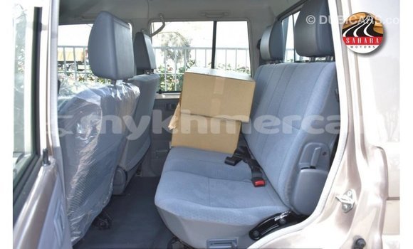 Acheter Import Voiture Toyota Land Cruiser Autre à Import - Dubai, Kampot Province Acheter Import Voiture Toyota Land Cruiser Autre à Import - Dubai, Kampot Province