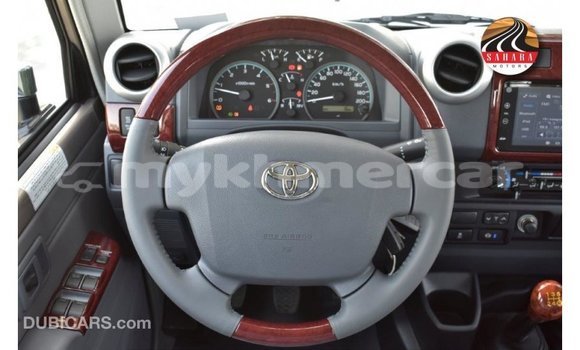 Acheter Import Voiture Toyota Land Cruiser Autre à Import - Dubai, Kampot Province Acheter Import Voiture Toyota Land Cruiser Autre à Import - Dubai, Kampot Province