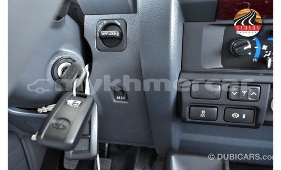 Acheter Import Voiture Toyota Land Cruiser Autre à Import - Dubai, Kampot Province Acheter Import Voiture Toyota Land Cruiser Autre à Import - Dubai, Kampot Province