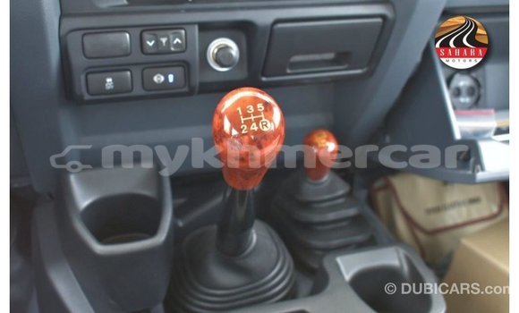 Acheter Import Voiture Toyota Land Cruiser Autre à Import - Dubai, Kampot Province Acheter Import Voiture Toyota Land Cruiser Autre à Import - Dubai, Kampot Province