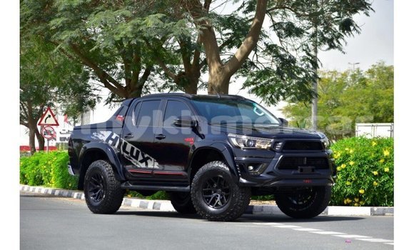 Acheter Import Voiture Toyota Hilux Noir à Import - Dubai, Kampot Province Acheter Import Voiture Toyota Hilux Noir à Import - Dubai, Kampot Province