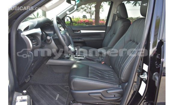 Acheter Import Voiture Toyota Hilux Noir à Import - Dubai, Kampot Province Acheter Import Voiture Toyota Hilux Noir à Import - Dubai, Kampot Province