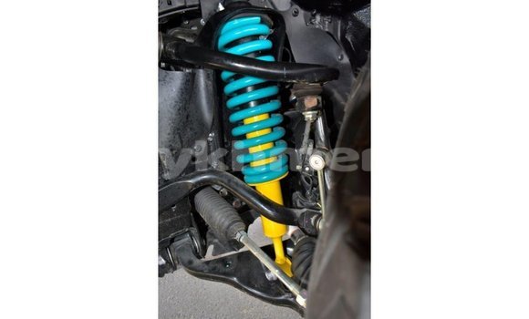 Acheter Import Voiture Toyota Hilux Noir à Import - Dubai, Kampot Province Acheter Import Voiture Toyota Hilux Noir à Import - Dubai, Kampot Province