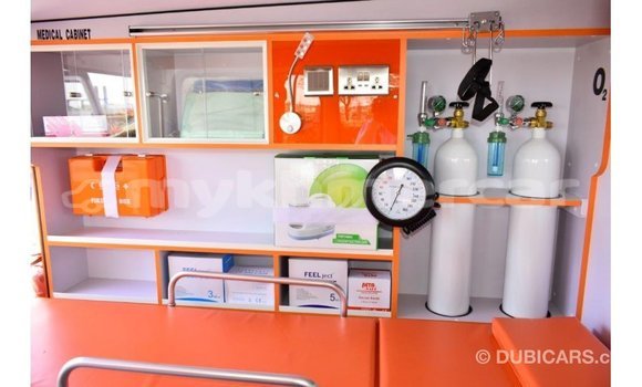 Acheter Import Voiture Toyota Land Cruiser Blanc à Import - Dubai, Kampot Province Acheter Import Voiture Toyota Land Cruiser Blanc à Import - Dubai, Kampot Province