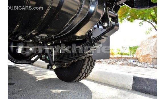 Acheter Import Voiture Toyota Land Cruiser Blanc à Import - Dubai, Kampot Province Acheter Import Voiture Toyota Land Cruiser Blanc à Import - Dubai, Kampot Province