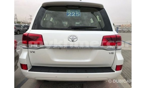ទិញ នាំចូល Toyota Land Cruiser White ឡាន} ក្នុង Import - Dubai ក្នុង Kampot Province ទិញ នាំចូល Toyota Land Cruiser White ឡាន} ក្នុង Import - Dubai ក្នុង Kampot Province