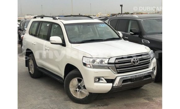 ទិញ នាំចូល Toyota Land Cruiser White ឡាន} ក្នុង Import - Dubai ក្នុង Kampot Province ទិញ នាំចូល Toyota Land Cruiser White ឡាន} ក្នុង Import - Dubai ក្នុង Kampot Province