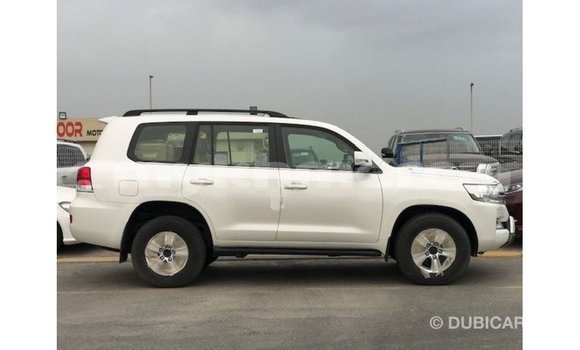 ទិញ នាំចូល Toyota Land Cruiser White ឡាន} ក្នុង Import - Dubai ក្នុង Kampot Province ទិញ នាំចូល Toyota Land Cruiser White ឡាន} ក្នុង Import - Dubai ក្នុង Kampot Province
