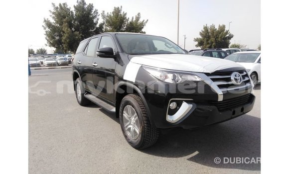 Acheter Import Voiture Toyota Fortuner Noir à Import - Dubai, Kampot Province Acheter Import Voiture Toyota Fortuner Noir à Import - Dubai, Kampot Province
