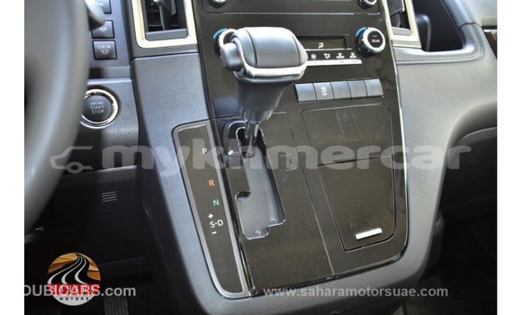 Acheter Import Voiture Toyota Granvia Blanc à Import - Dubai, Kampot Province Acheter Import Voiture Toyota Granvia Blanc à Import - Dubai, Kampot Province