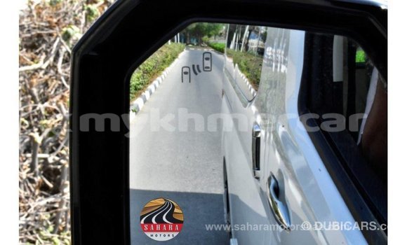 Acheter Import Voiture Toyota Granvia Blanc à Import - Dubai, Kampot Province Acheter Import Voiture Toyota Granvia Blanc à Import - Dubai, Kampot Province