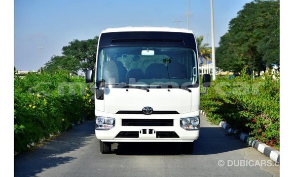 Acheter Import Voiture Toyota Coaster Blanc à Import - Dubai, Kampot Province Acheter Import Voiture Toyota Coaster Blanc à Import - Dubai, Kampot Province