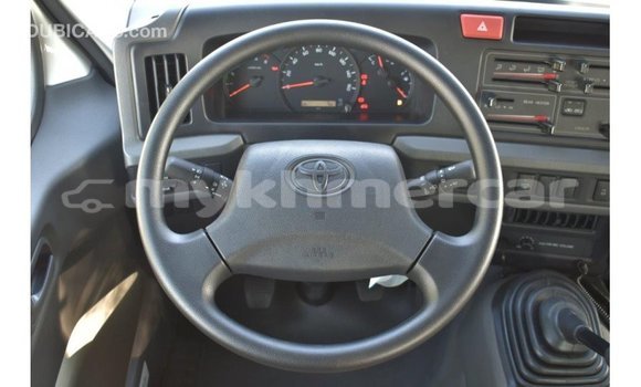 Acheter Import Voiture Toyota Coaster Blanc à Import - Dubai, Kampot Province Acheter Import Voiture Toyota Coaster Blanc à Import - Dubai, Kampot Province