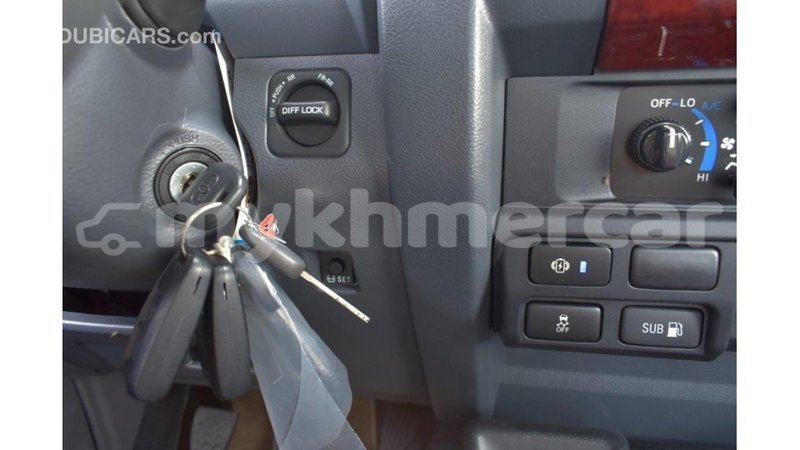 Big with watermark toyota land cruiser kampot province import dubai 3966