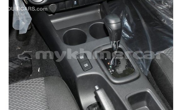 Acheter Import Voiture Toyota Hilux Blanc à Import - Dubai, Kampot Province Acheter Import Voiture Toyota Hilux Blanc à Import - Dubai, Kampot Province
