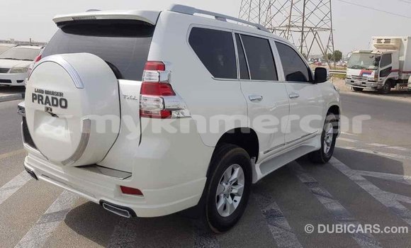 Acheter Import Voiture Toyota Prado Blanc à Import - Dubai, Kampot Province Acheter Import Voiture Toyota Prado Blanc à Import - Dubai, Kampot Province