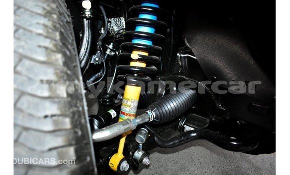 Acheter Import Voiture Toyota Tundra Blanc à Import - Dubai, Kampot Province Acheter Import Voiture Toyota Tundra Blanc à Import - Dubai, Kampot Province