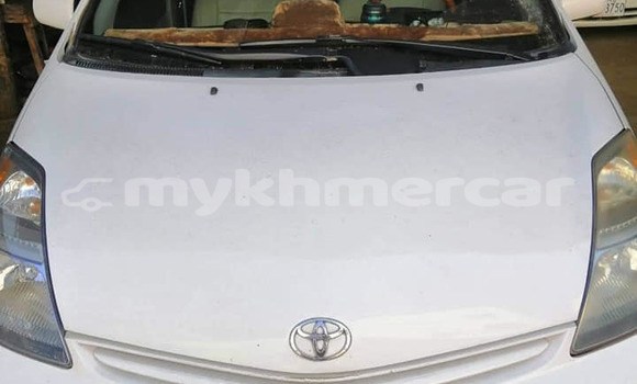 Buy Used Toyota Prius White Car in Phnom Penh in Phnom Penh