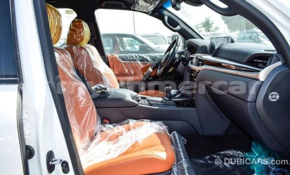 Acheter Import Voiture Lexus LX Blanc à Import - Dubai, Kampot Province Acheter Import Voiture Lexus LX Blanc à Import - Dubai, Kampot Province