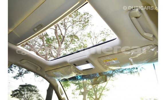 Acheter Import Voiture Toyota Land Cruiser Blanc à Import - Dubai, Kampot Province Acheter Import Voiture Toyota Land Cruiser Blanc à Import - Dubai, Kampot Province
