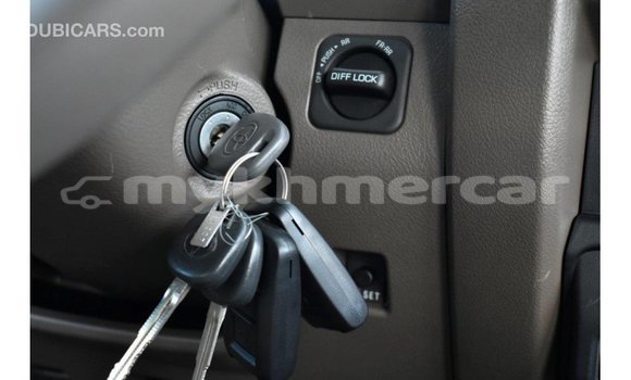 Acheter Import Voiture Toyota Land Cruiser Autre à Import - Dubai, Kampot Province Acheter Import Voiture Toyota Land Cruiser Autre à Import - Dubai, Kampot Province