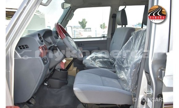 Acheter Import Voiture Toyota Land Cruiser Autre à Import - Dubai, Kampot Province Acheter Import Voiture Toyota Land Cruiser Autre à Import - Dubai, Kampot Province