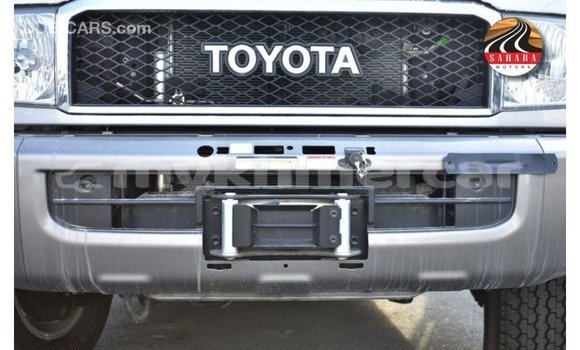 Acheter Import Voiture Toyota Land Cruiser Autre à Import - Dubai, Kampot Province Acheter Import Voiture Toyota Land Cruiser Autre à Import - Dubai, Kampot Province