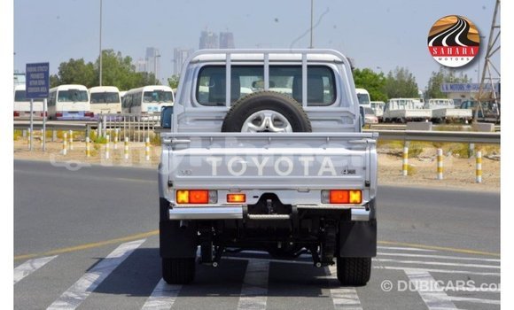 Acheter Import Voiture Toyota Land Cruiser Autre à Import - Dubai, Kampot Province Acheter Import Voiture Toyota Land Cruiser Autre à Import - Dubai, Kampot Province